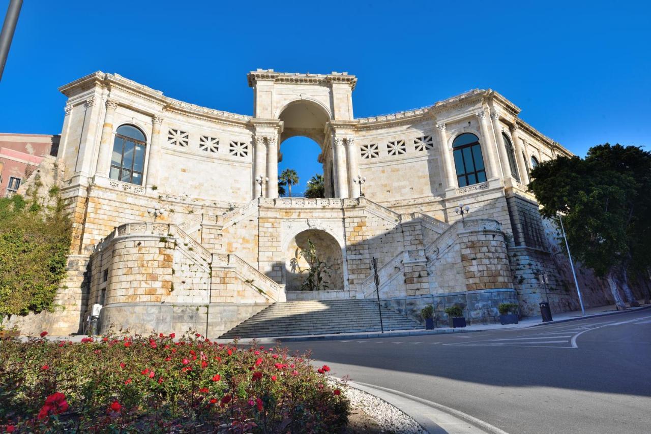 Almari Bed & Breakfast Cagliari Ngoại thất bức ảnh
