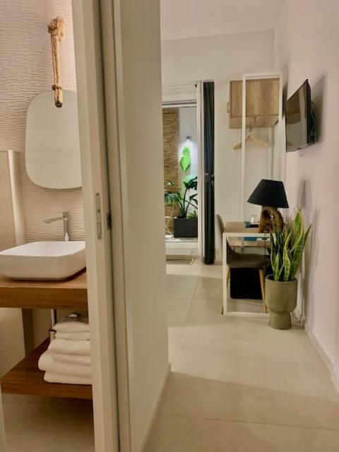 Almari Bed & Breakfast Cagliari Ngoại thất bức ảnh
